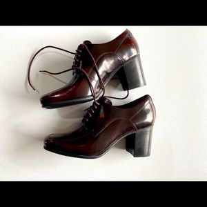 Clarks heeled oxford.
